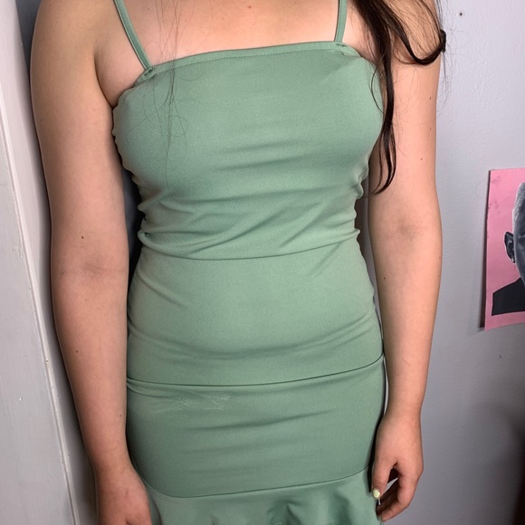 Dress - Picture 4 of 5